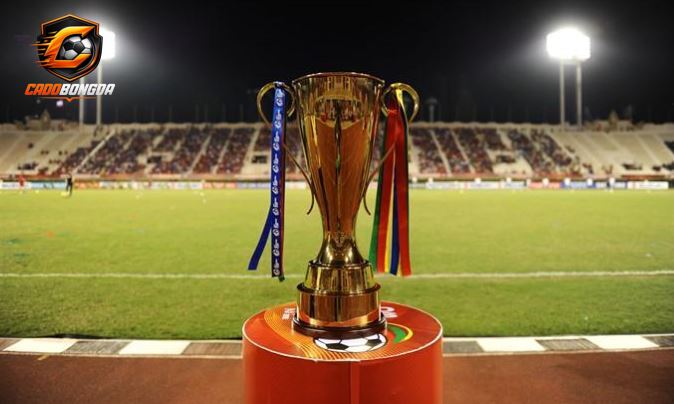 Không khí sôi động và chiếc cúp vô địch danh giá của AFF Suzuki Cup.