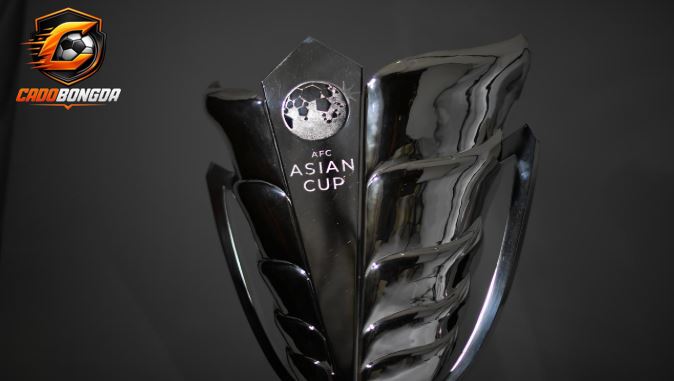  Không khí cuồng nhiệt và chiếc cúp vô địch danh giá của Asian Cup.